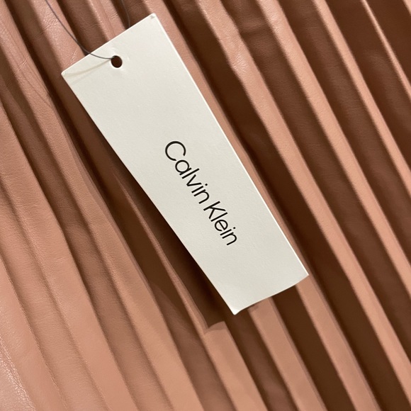 Calvin Klein skirt new authentic - Picture 2 of 6